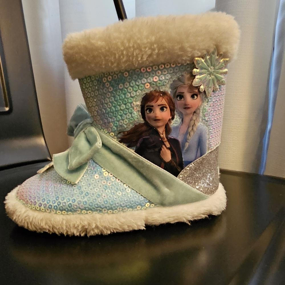 Disney frozen slippers. Toddler size 7/8 - Picture 2 of 2